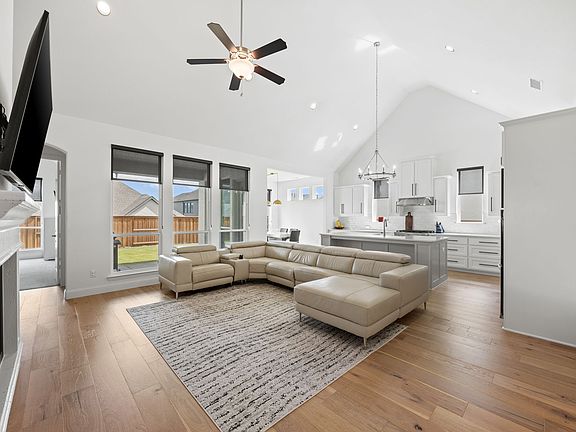 2nd image of 4411 Silver Spur Dr #1