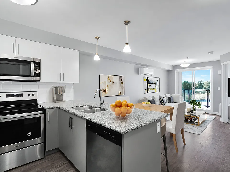 728 Meaford Ave