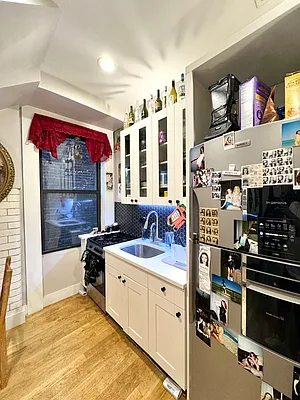 Rented by Pear NYC LLC | media 19