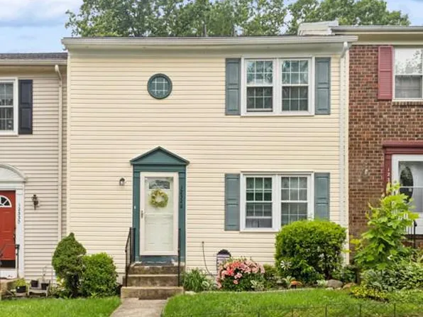 12328 Woodlawn Ct, Woodbridge, VA 22192