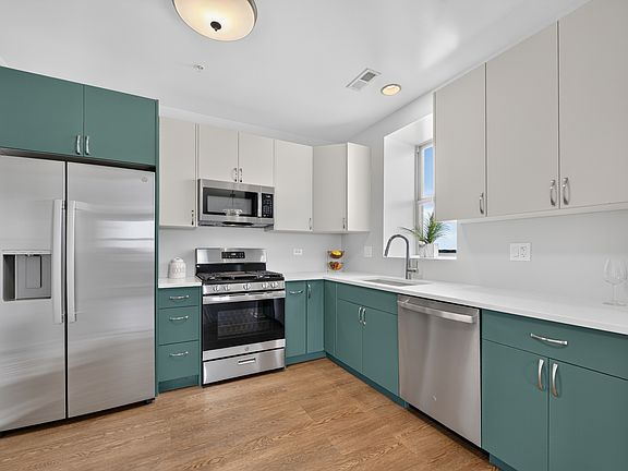 4th image of 1700 Riverwoods Dr APT 706