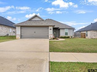 1802 Forestdale Blvd, Whitehouse, TX 75791