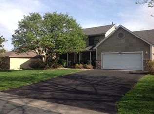 742 Beaver Trl, Lino Lakes, MN 55014