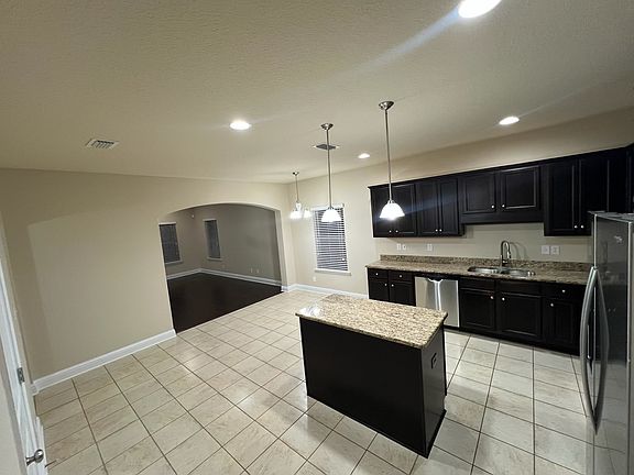 4th image of 3051 Notsram Ct