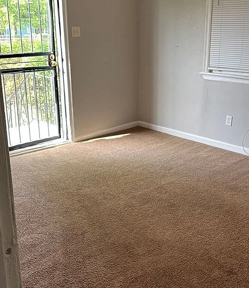 442 Jacklyn Ave — Photo 7