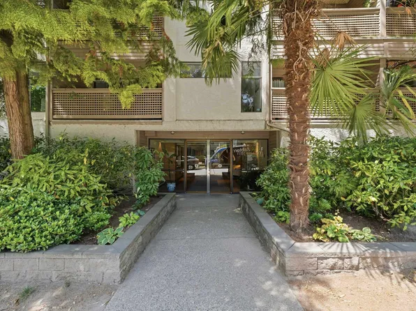 423 Agnes St #106, New Westminster, BC V3L 1G2
