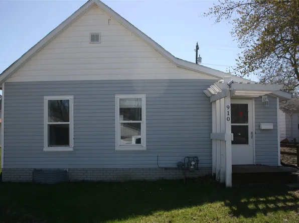910 E Marion St, Knoxville, IA 50138