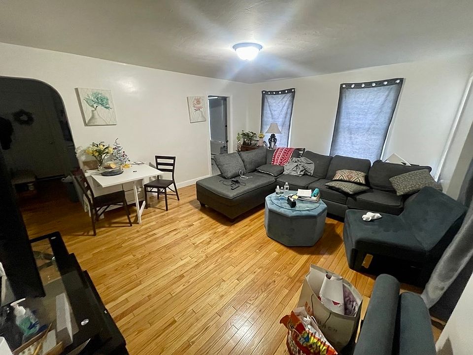 1st image of 237 Jefferson Ave #1