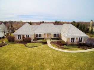 37W753 Stratford Ln, Elgin, IL 60124