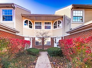 737 W Happfield Dr, Arlington Heights, IL 60004