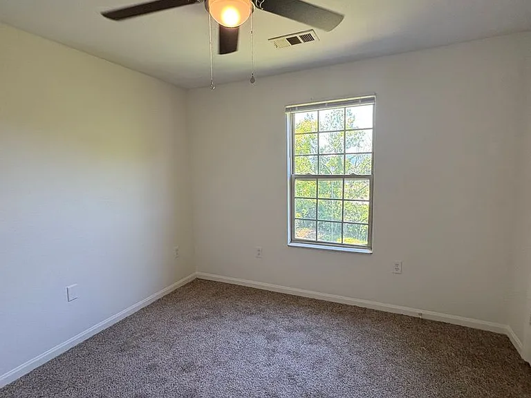 Highlands Apts — Photo 56