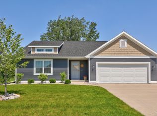 9130 Brook Hollow Ln, Freeland, MI 48623