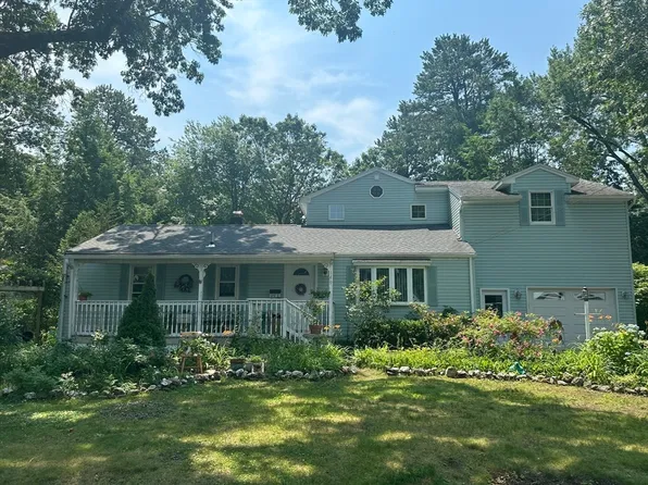 149 McCarthy Ave, Chicopee, MA 01020