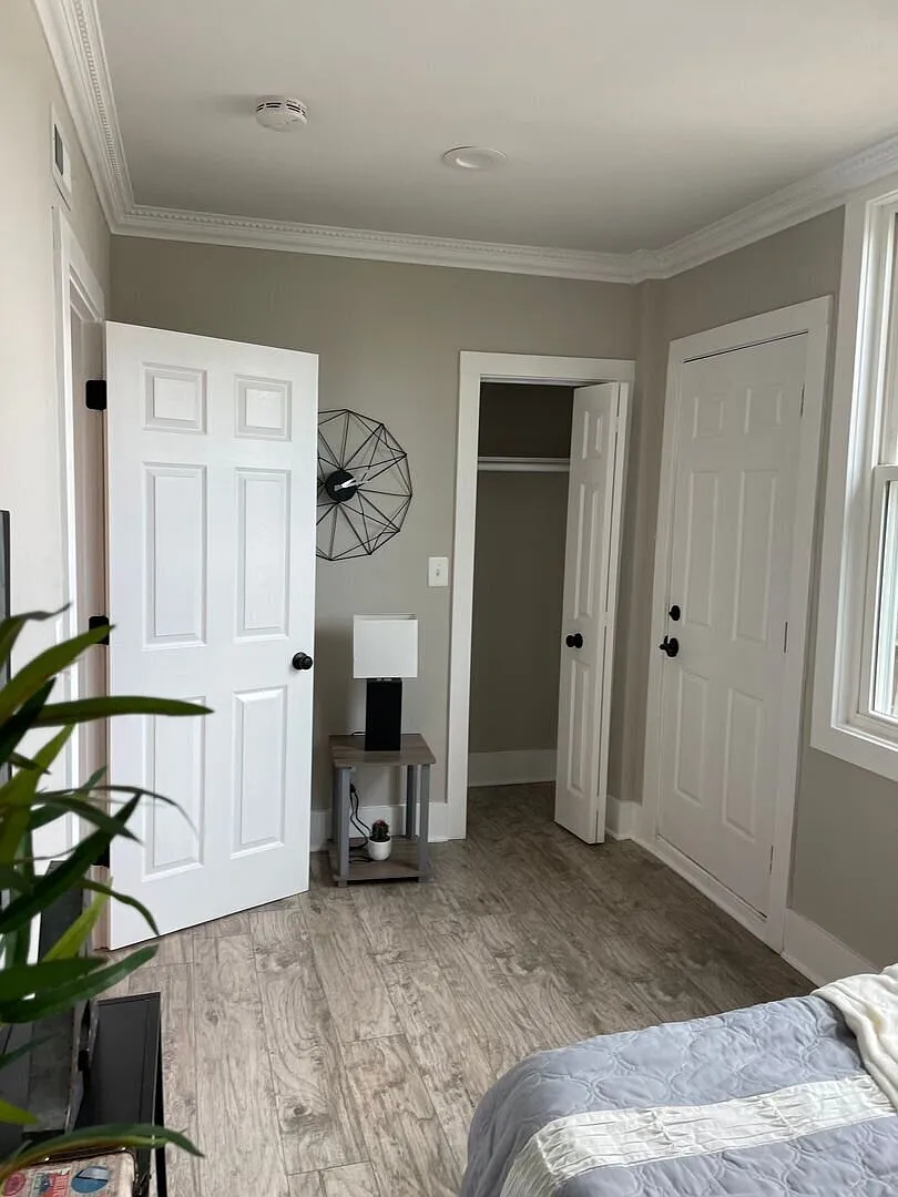 Trendy 2BR Trinidad Condo with Modern Finishes & In-Unit Laundry — Photo 3