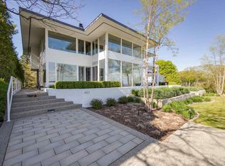 453 E Bluff Dr, HARBOR SPRINGS, MI 49740