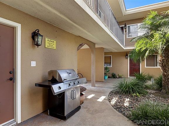 4th image of 4431 32nd St Unit 2