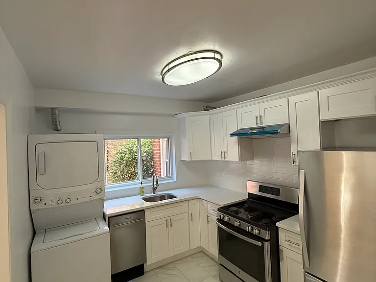 133 Hillview Ave #1 — Photo 4