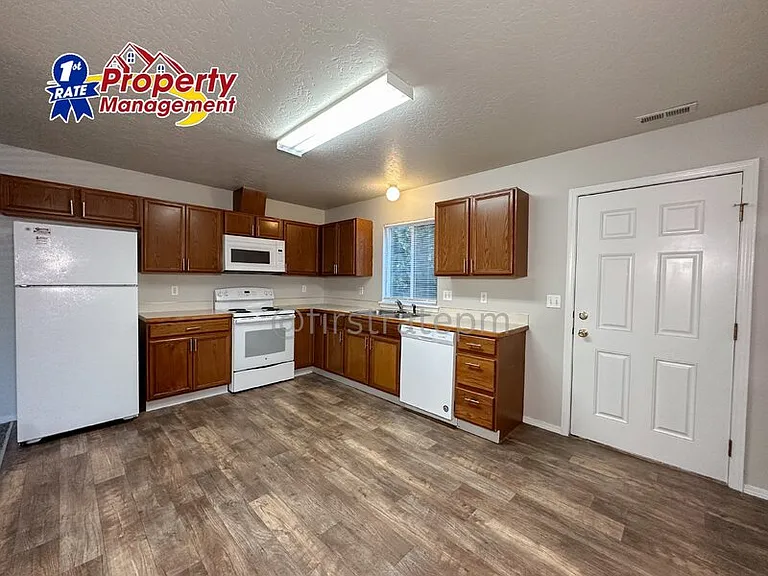 16029 N 19th St #104 — Photo 18