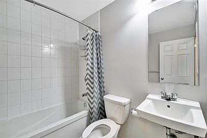 84 Russell Ave — Photo 20