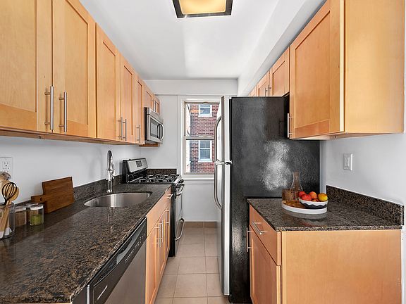 4th image of 30 W 141st St APT 10A