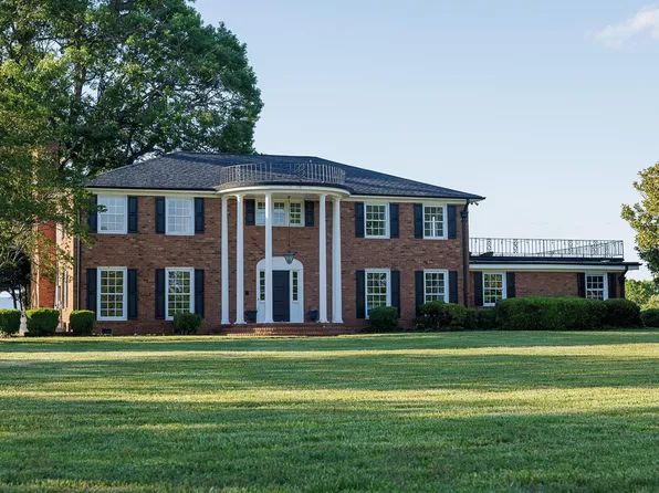 3838 Pennington Rd, Greer, SC 29651