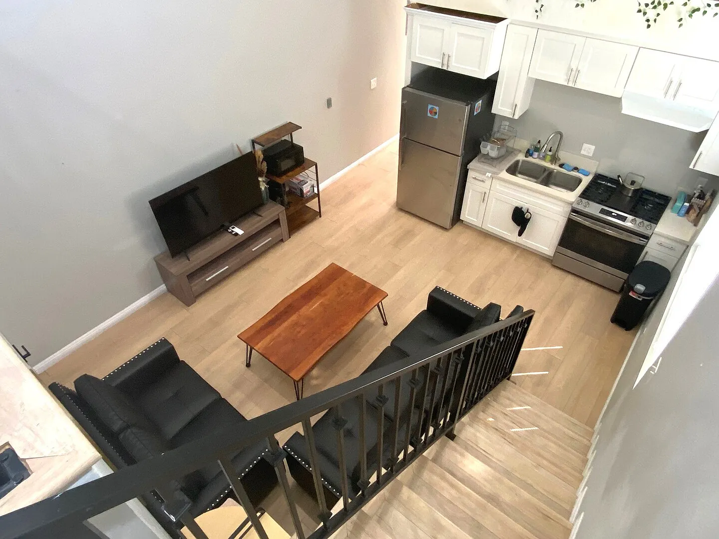 Jefferson Blvd - Unit 3 — Photo 4