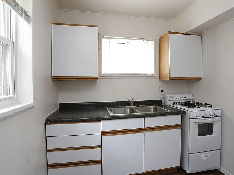 2301 Waverly Dr — Photo 34