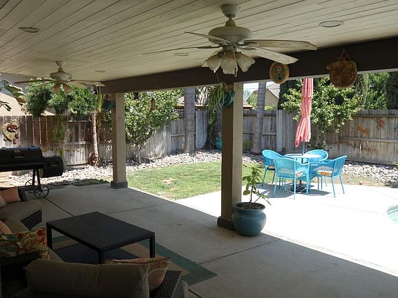3rd image of 941 Garden St
