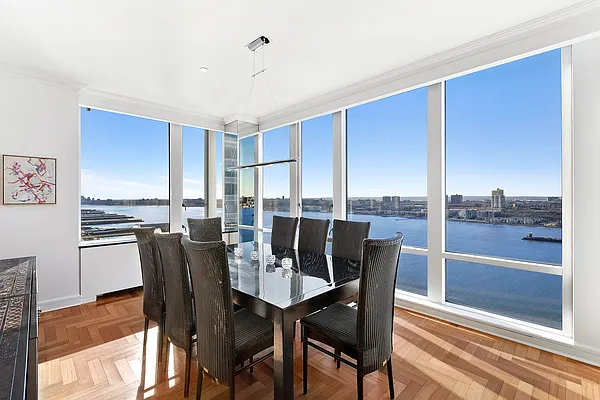 Sold by Compass | media 3