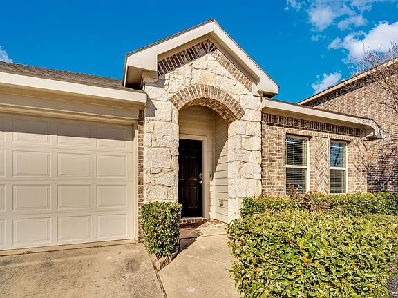4th image of 2107 Danibelle Dr