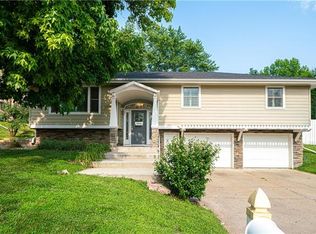 3907 Miller Rd, Saint Joseph, MO 64506
