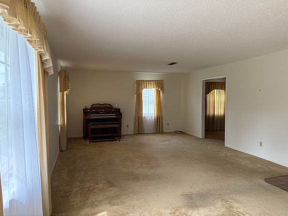 5th image of 315 Woodlawn Ave