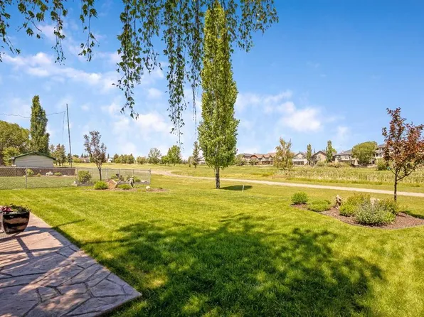 1120 SW High Country Dr NW, High River, AB T1V 1E2