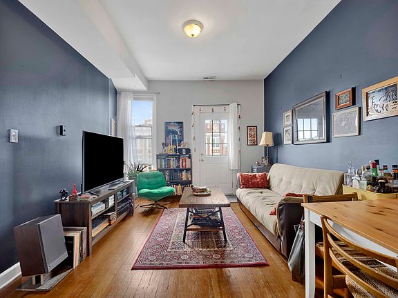 2nd image of 2545 W North Ave APT 3F