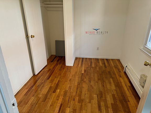 3rd image of 18-33 Clintonville St #1