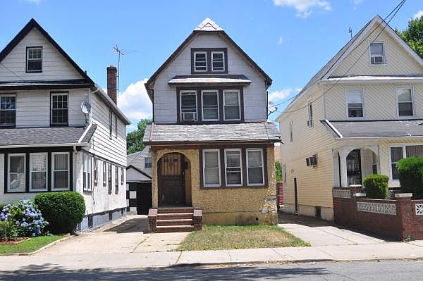 1st image of 101-221 Street