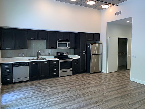 4th image of 452 10th Ave #309