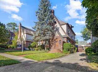 3216 167th St, Flushing, NY 11358
