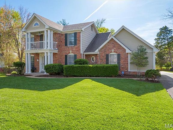 2nd image of 318 Fox Hollow Woods Dr