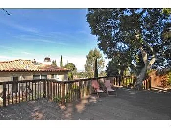 1629 Notre Dame Ave photo 1