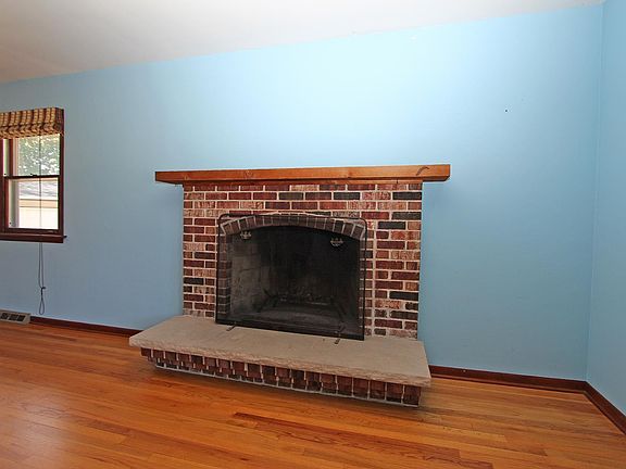 4th image of 681 W Stearns Rd