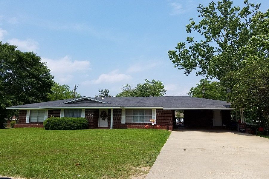 1st image of 209 Pecan Dr