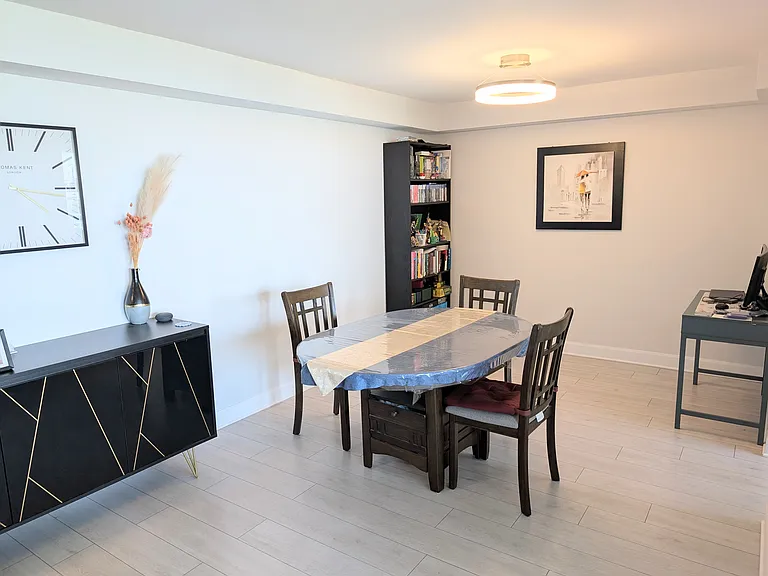 1500 Riverside Dr #1902 — Photo 8