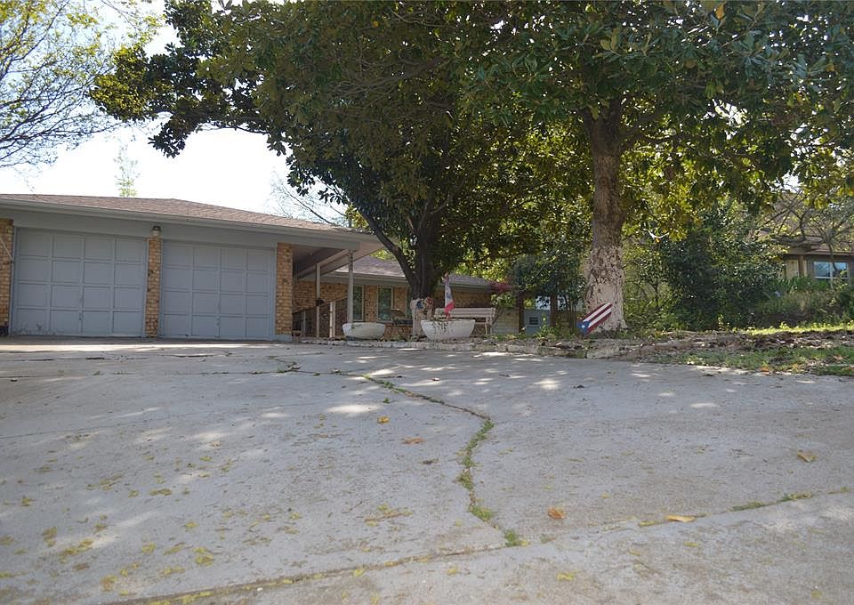 1st image of 8409 Gibbs Dr