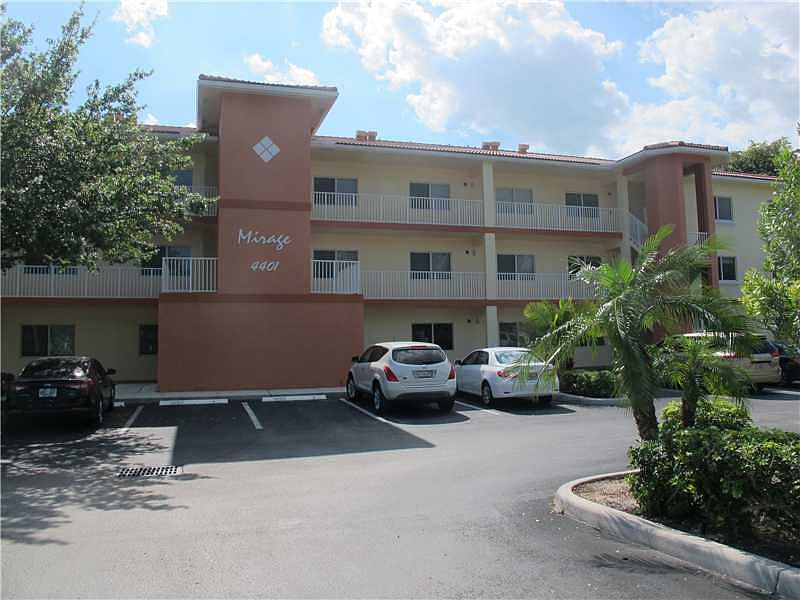 1st image of 4401 Crystal Lake Dr APT 305