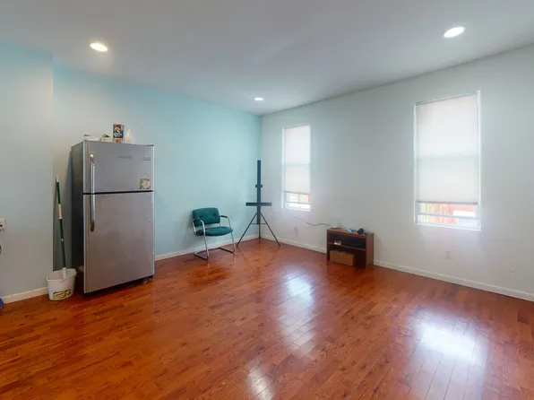 2237 N Sydenham St, Philadelphia, PA