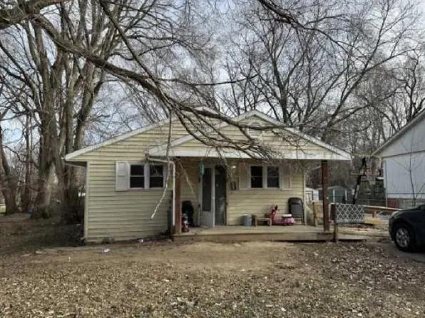 743 N Brewster Ave, Freeport, IL 61032