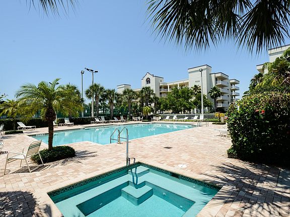 5th image of 7028 Sevilla Ct Unit 501