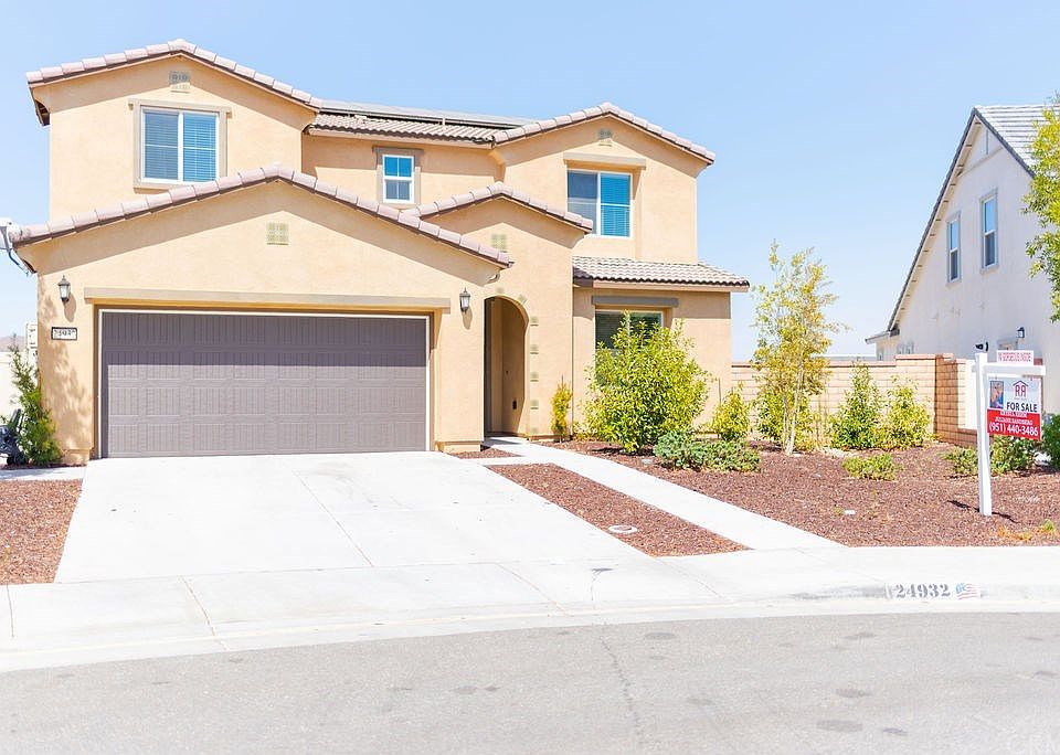 1st image of 24932 Coldwater Canyon Trl