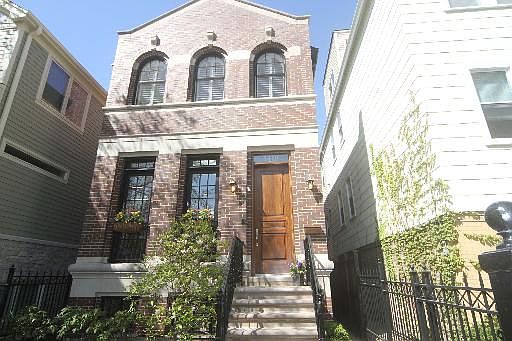 1st image of 3418 N Hoyne Ave